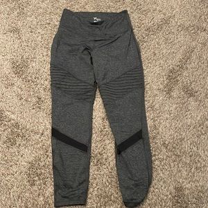 Old Navy Active Go-Dry Womens Leggings Ribbed Mesh Gray